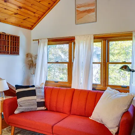 Delaware Wooded River Retreat With Views And More